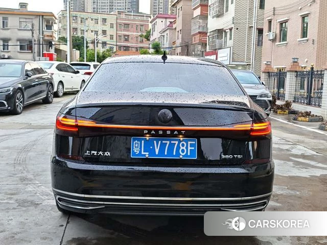 Volkswagen Passat 2022 Черный из Китая, фото 2