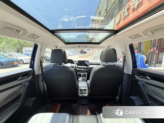 Volkswagen Tanyue GTE 2022 Серебристо-серый из Китая, фото 6