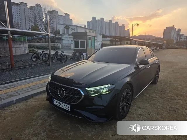 Mercedes-Benz E-Class W214 2024 Черный из Кореи, фото 2