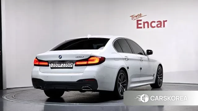 BMW 5 Series (G30) id 3493836 из Кореи 12