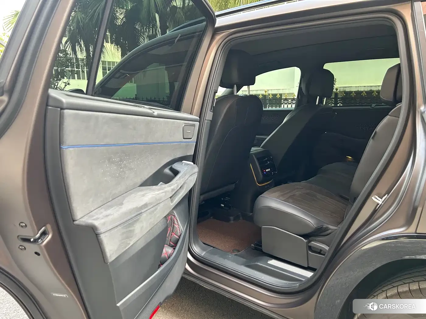 Volkswagen Touareg id 4601150 из Китая 12