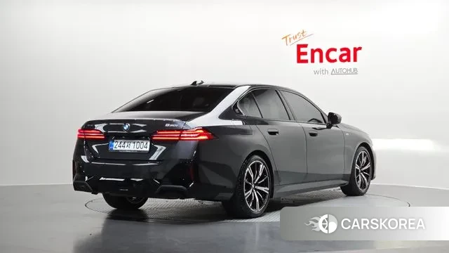 BMW 5 Series (G60) id 3575914 из Кореи 12