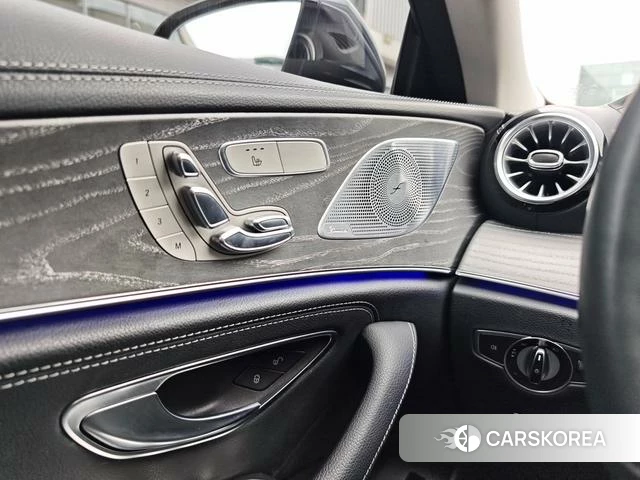 Mercedes-Benz CLS id 4256274 из Китая 7