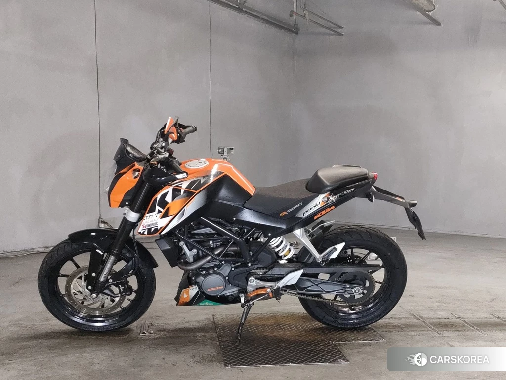 Проданный KTM 200 DUKE 2013 из Японии, фото 2