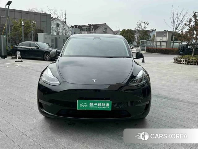 Tesla Model Y 2024 Черный из Китая, фото 2