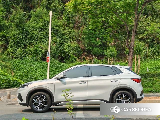 BYD Yuan PLUS 2023 Белый из Китая, фото 5