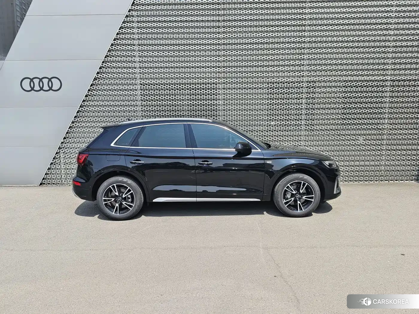 Audi Q5L 2026 Черный из Китая, фото 2