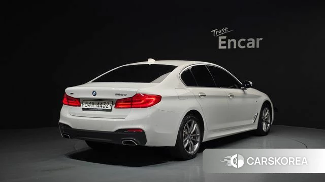 BMW 5 Series (G30) id 3894325 из Кореи 12