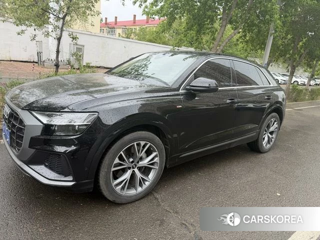 Audi Q8 2022 Черный из Китая, фото 2