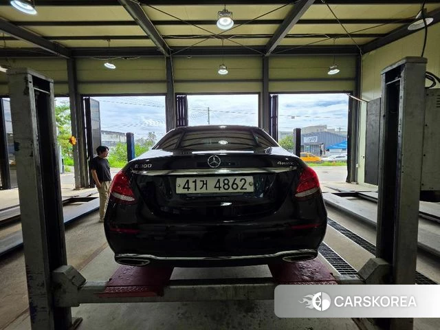 Mercedes-Benz E-Class W213 2018 Черный из Кореи, фото 2