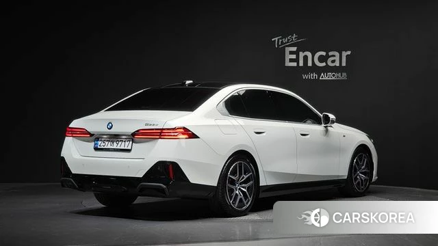 BMW 5 Series (G60) id 4474409 из Кореи 12