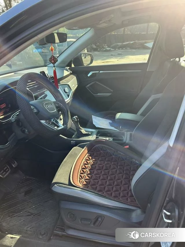 Audi Q3 2021 Темно-серый из Китая, фото 2