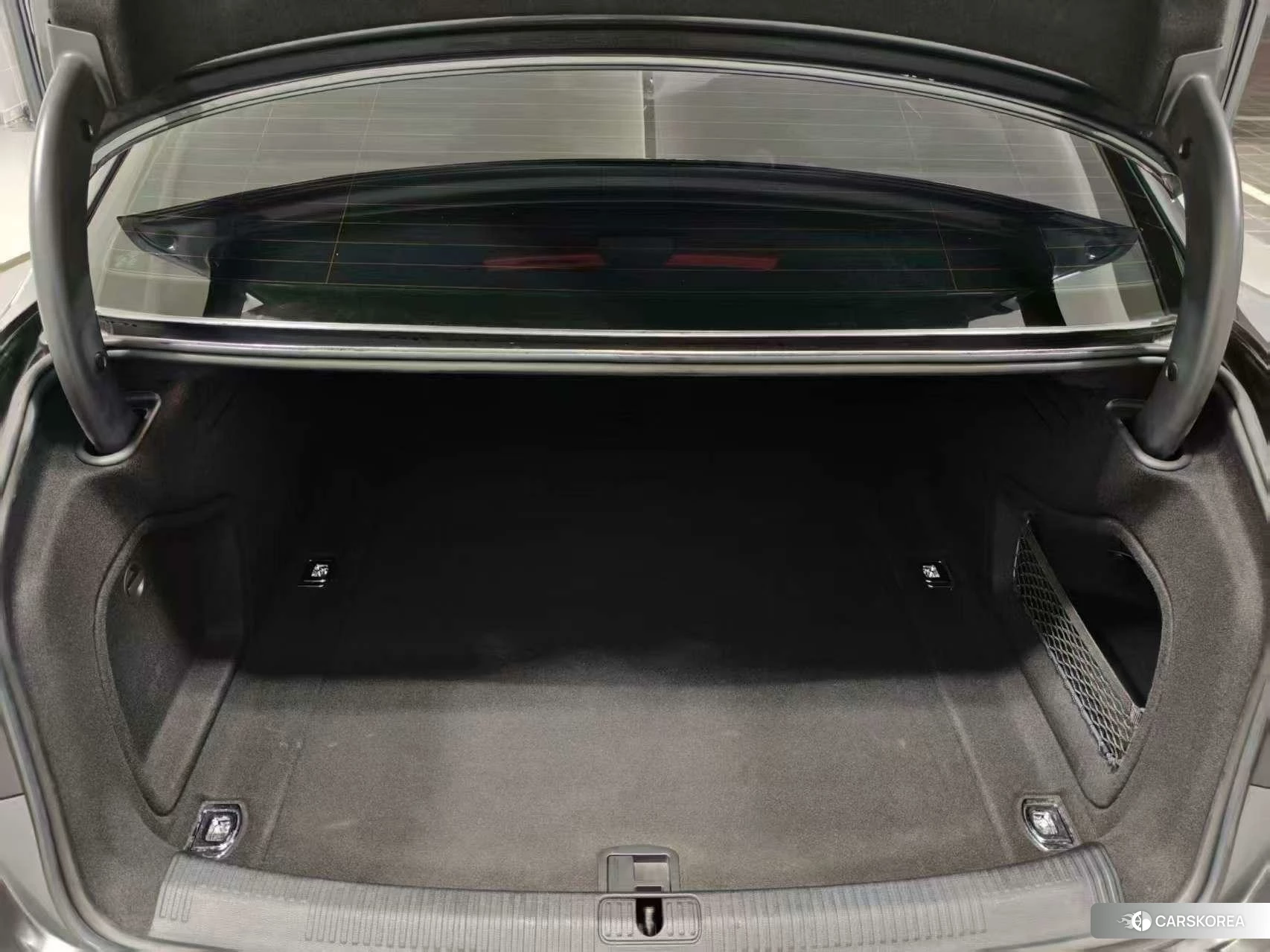 Audi A4L id 4479334 из Китая 9