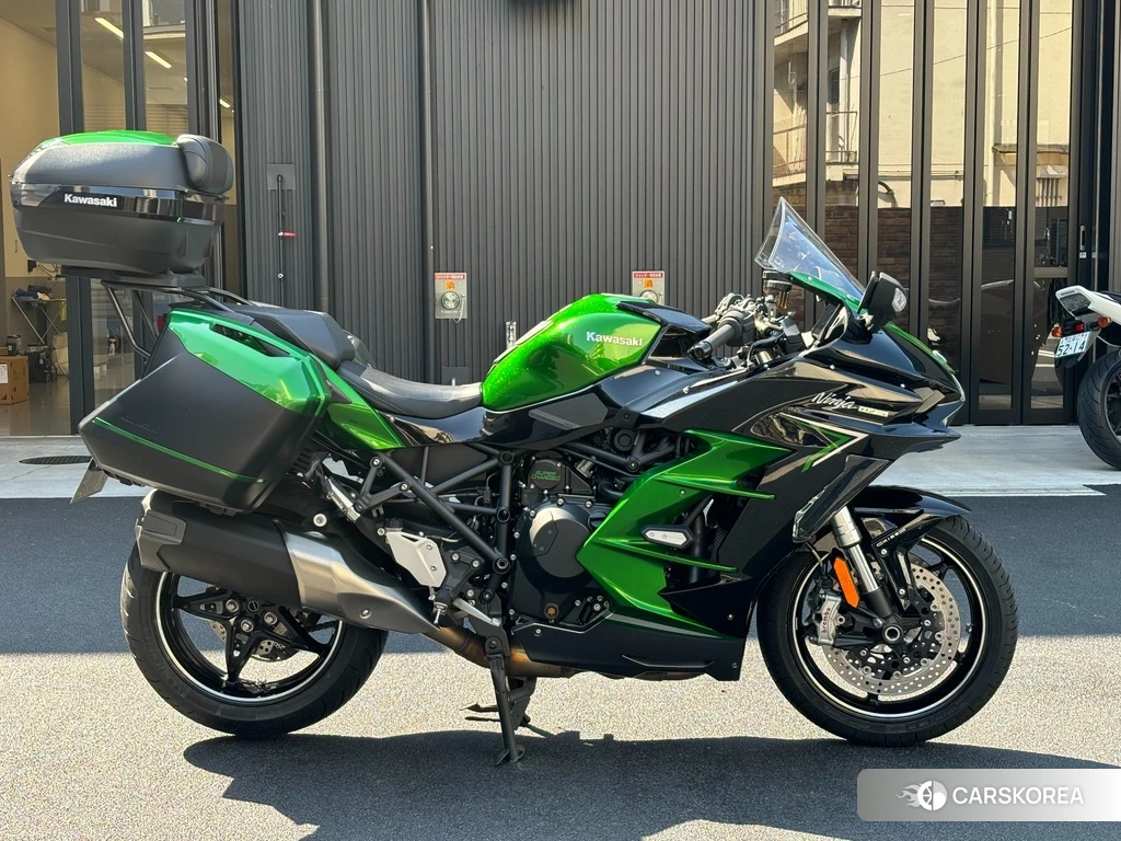 Проданный Kawasaki NINJA H2 SX SE 2023 из Японии, фото 2