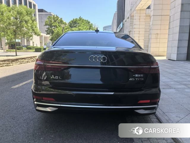 Audi A6L 2023 Черный из Китая, фото 2
