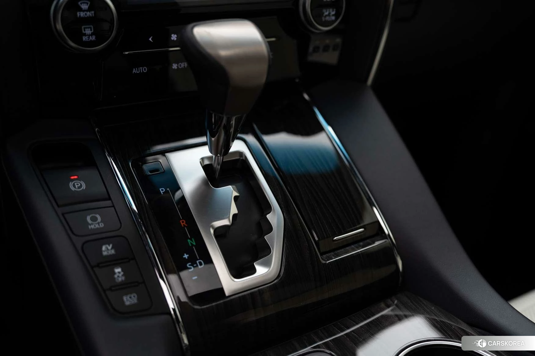 Lexus LM id 4440994 из Китая 9