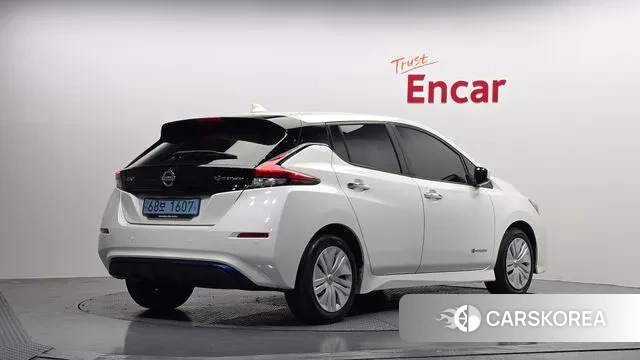 Nissan Leaf (ZE1) id 3368574 из Кореи 12