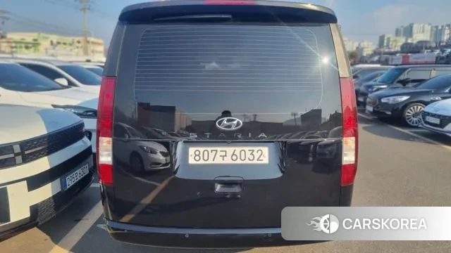 Hyundai Staria 2023 Черный из Кореи, фото 6