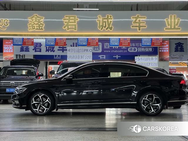 Volkswagen Magotan 2025 Черный из Китая, фото 2