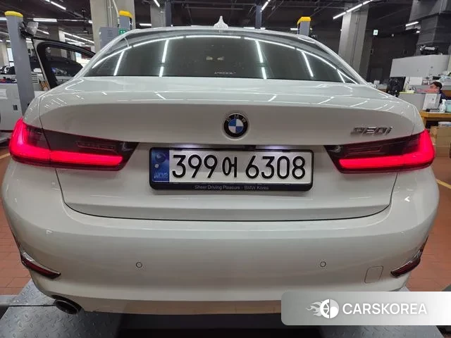 BMW 3 Series (G20) 2021 Белый из Кореи, фото 2