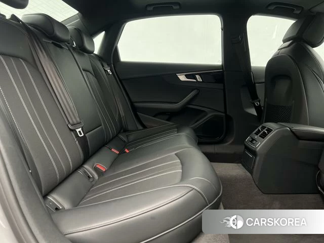Audi A4L 2024 Темно-серый из Китая, фото 2