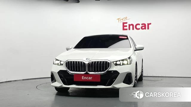 BMW 5 Series (G60) id 4669750 из Кореи 12