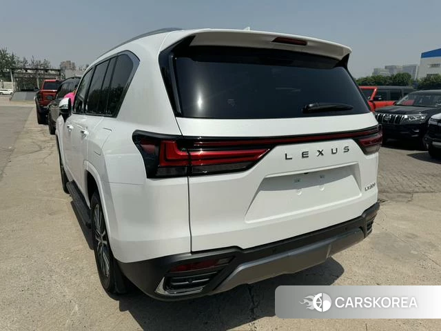 Lexus LX 2024 Белый из Китая, фото 2