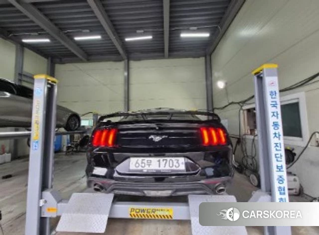 Ford Mustang 2018 Черный из Кореи, фото 2