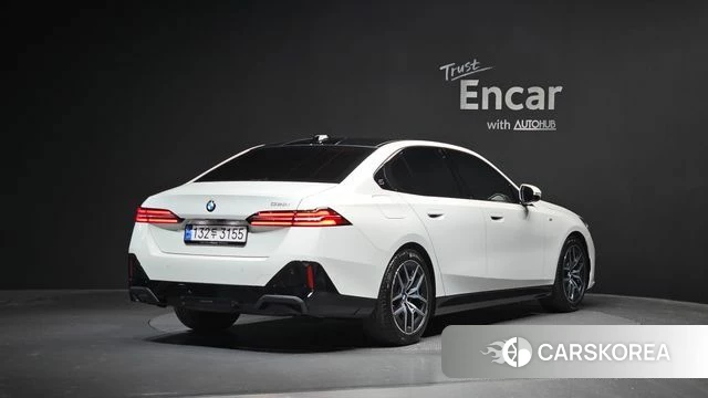 BMW 5 Series (G60) id 4469001 из Кореи 12