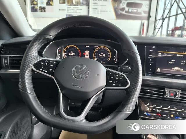 Volkswagen Passat id 4263855 из Китая 12