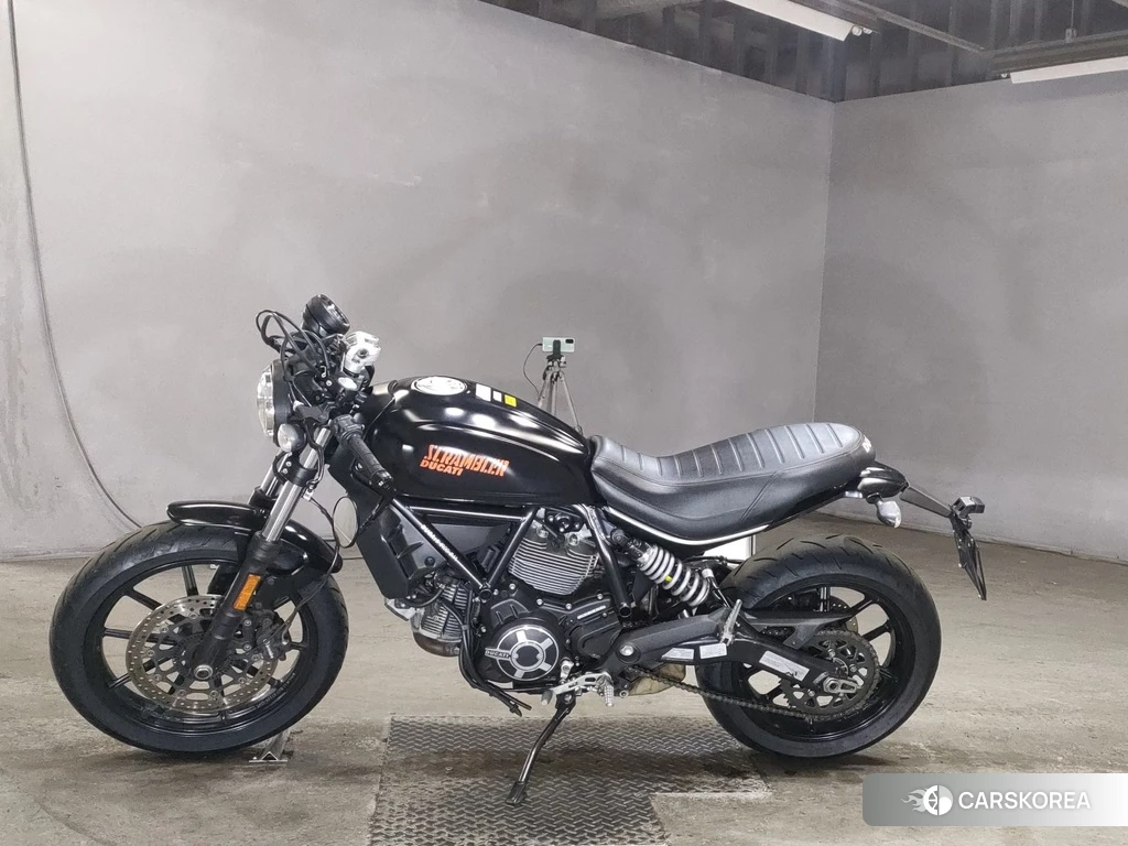 Проданный Ducati SCRAMBLER SIXTY2 2018 из Японии, фото 2