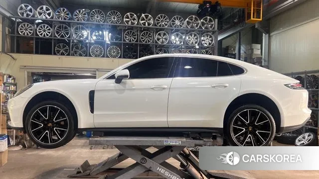 Porsche Panamera (971) 2018 Белый из Кореи, фото 2