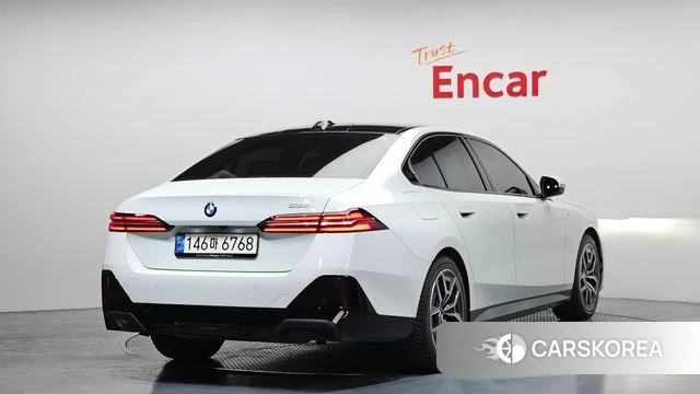 BMW 5 Series (G60) id 3896726 из Кореи 12