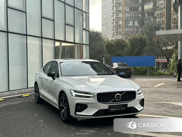 Volvo S60 id 3875906 из Китая 12