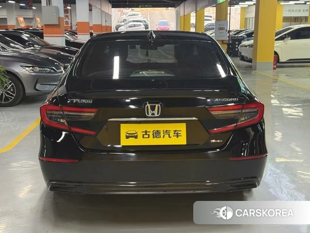Honda Accord id 3913534 из Китая 12