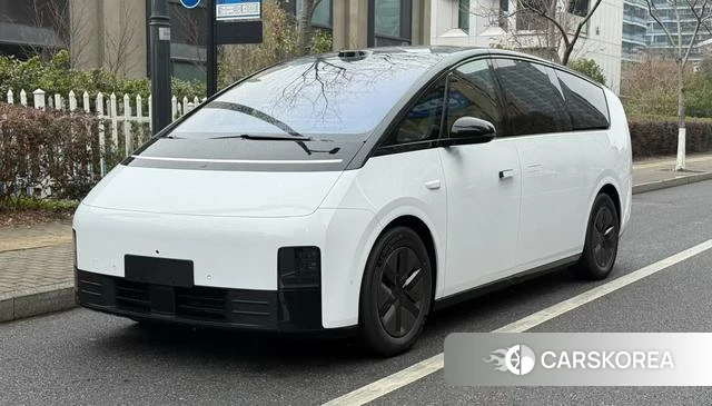 Ideal car Ideal MEGA 2026 Белый из Китая, фото 2