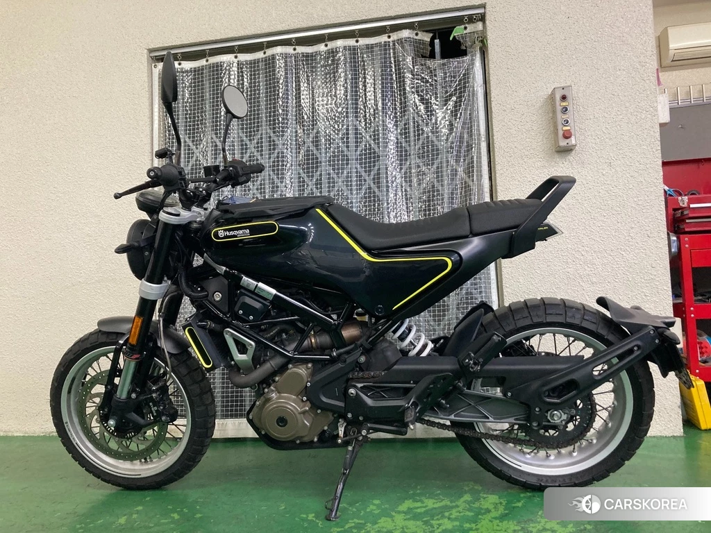 Проданный Husqvarna SVARTPILEN 401 2018 из Японии, фото 2