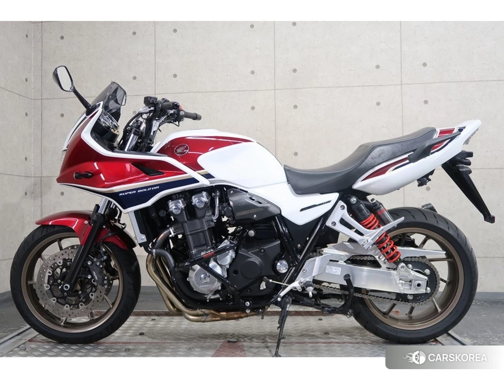Проданный Honda CB1300SF BOLDOR ABS 2017 из Японии