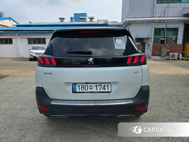 Peugeot 5008 second generation 2021 Белый из Кореи, фото 5