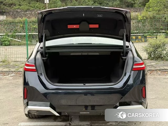 BMW 5 series id 4297276 из Китая 11