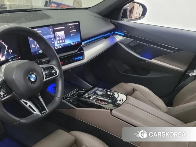 BMW 5 Series (G60) 2024 Серый из Кореи, фото 2