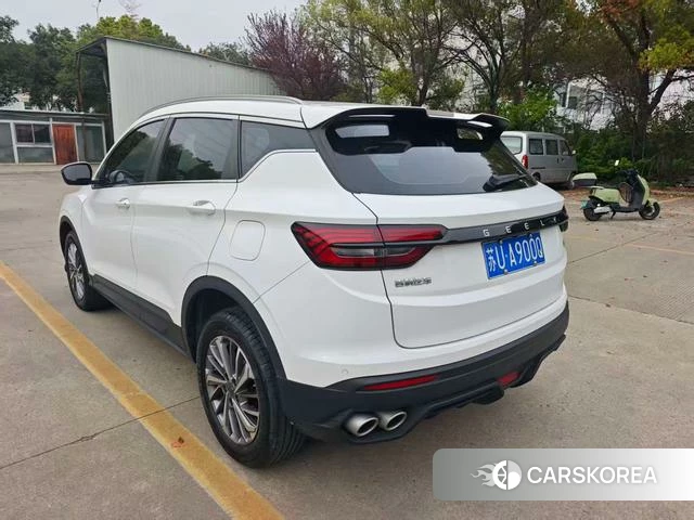 Geely Automobile Binyue 2022 Белый из Китая, фото 2