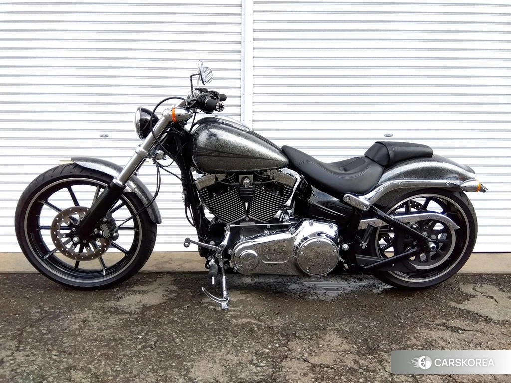Проданный Harley-Davidson Softail Breakout FXSB 2014 из Японии, фото 2