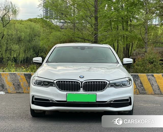 BMW 5 series PHEV id 4212646 из Китая 12