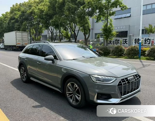 Audi A4 (import) 2021 Темно-серый из Китая, фото 2