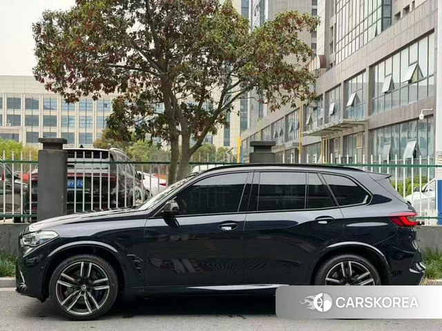 BMW X5 M 2023 Черный из Китая, фото 2