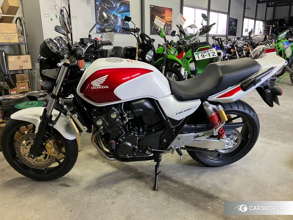 Проданный Honda CB400SF 2015 из Японии, фото 2