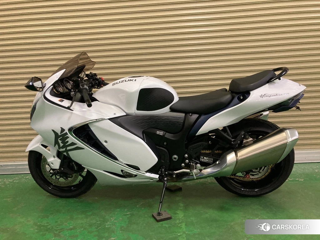 Проданный Suzuki GSX1300R HAYABUSA 2021 из Японии