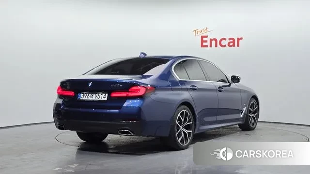 BMW 5 Series (G30) id 3519349 из Кореи 12