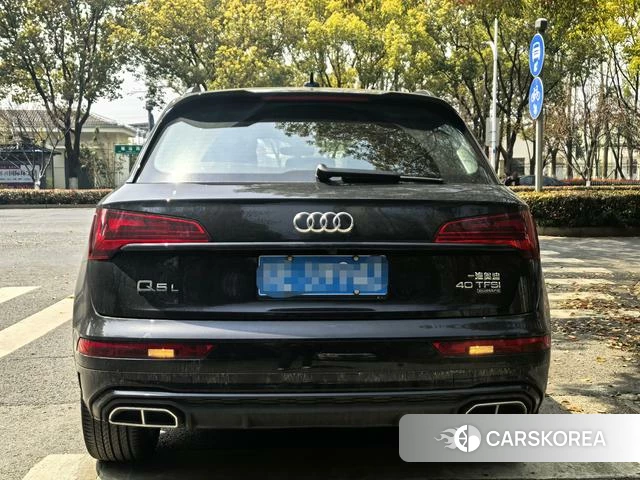 Audi Q5L id 3920746 из Китая 8